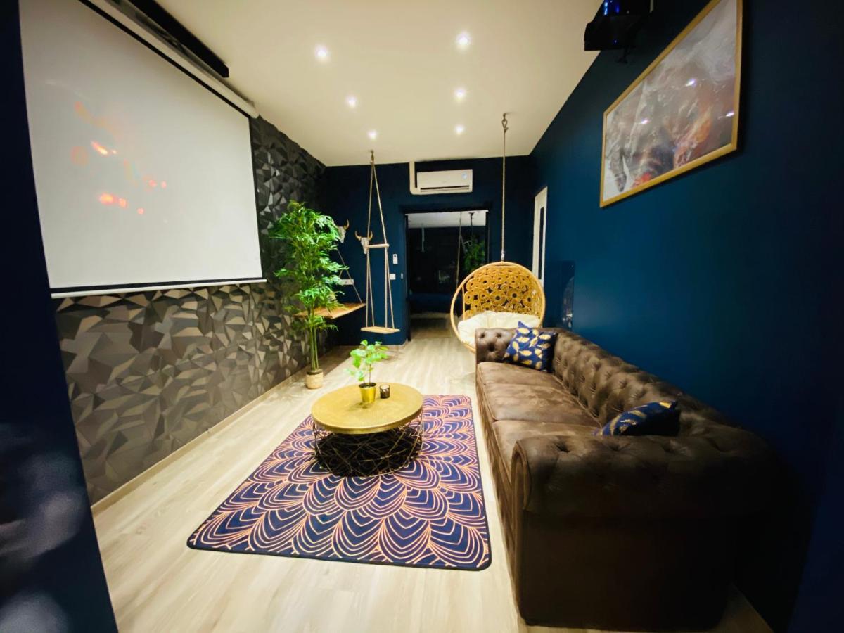 Capsule Temps Suspendu - Balneo, Home Cinema & Billard Валансьен Экстерьер фото